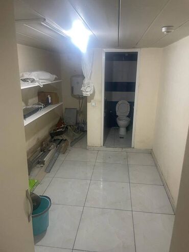 Digər kommersiya daşınmaz əmlakı: Obyekt icarəyə verilir. Nesimi rayonu Azadlıq pro. 130 kv etrafında — 7