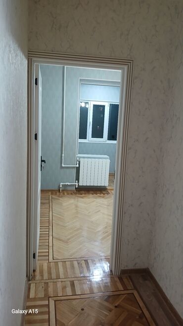 Uzunmüddətli kirayə mənzillər: KİRAYƏ ÜÇÜN İŞİQLİ və səliqəli mənzil otağı və geniş mətbəx. MENZİL — 21