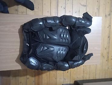 kask aksesuarları: Kask, bədənlik, dizlik satılır. Ayrı ayrılıqda da satılır, bir yerdə — 4