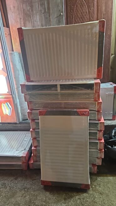 Radiatorlar: Yeni Panel Radiator Ünvandan götürmə, Zəmanətsiz, Kredit yoxdur