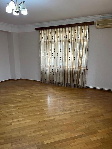 Mənzillər: 3 otaqlı, Yeni tikili, 128 kv. m — 1