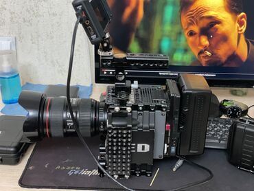 прожектор для видеокамеры: Кино камера Продам Red skarlet 5k Идеялный сатылат же алмаштыру