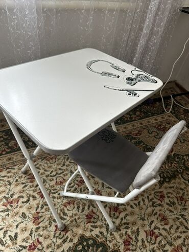 стул для работы: Детский стул, Б/у, Дерево, цвет - Белый, Самовывоз, Платная доставка