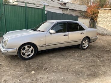 чехол на эстиму: Mercedes-Benz E-Class: 1996 г., 2.8 л, Механика, Бензин, Седан