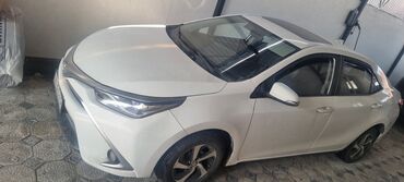 Toyota: Toyota Corolla: 2018 г., 1.8 л, Вариатор, Гибрид, Седан