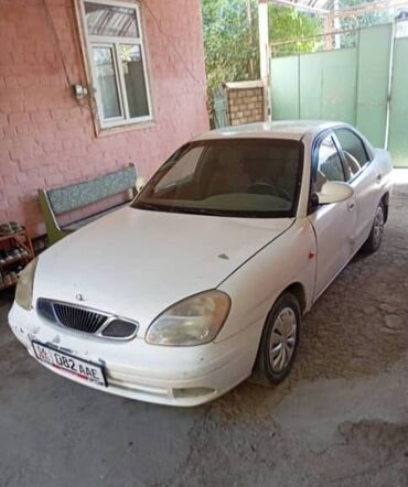 машина ноокат: Daewoo Nubira: 1999 г., 1.6 л, Механика, Бензин, Седан