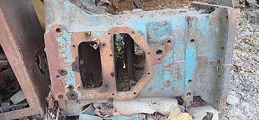 Toxum səpənlər: Ustmak UM4M-4 taxıl səpən (daneli səpin aqreqatı) Xüsusiyyətlər: - — 8