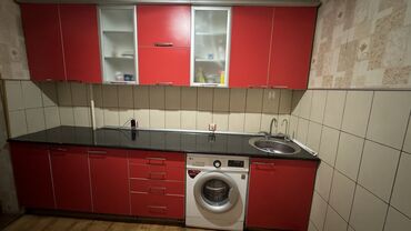 кухонная бу: Кухонный гарнитур, Буфет, цвет - Красный, Б/у