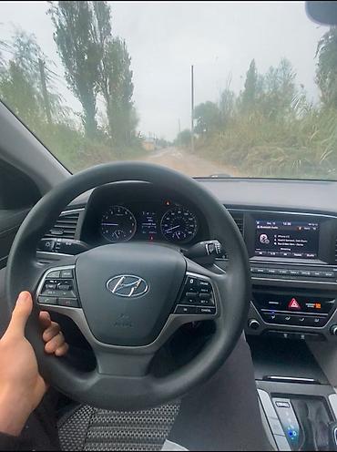 mersedes 202 bufer: Hyundai Elantra: 2 л | 2018 г. Седан — 5