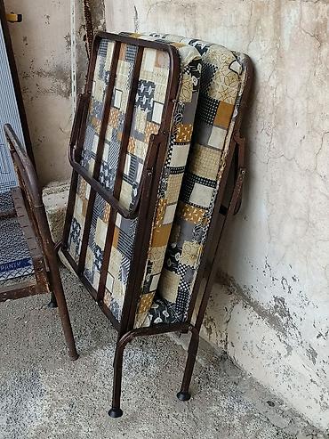 Raskladuşkalar: Raskaduşka, qatlana bilən tək nəfərlik çarpayı, danışıb endirim sala — 1