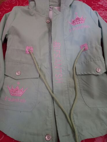 Koftalar, sviterlər: Geyimlerin tep tezesi de var icərisində bir iki defe geyilmişi de gül — 11