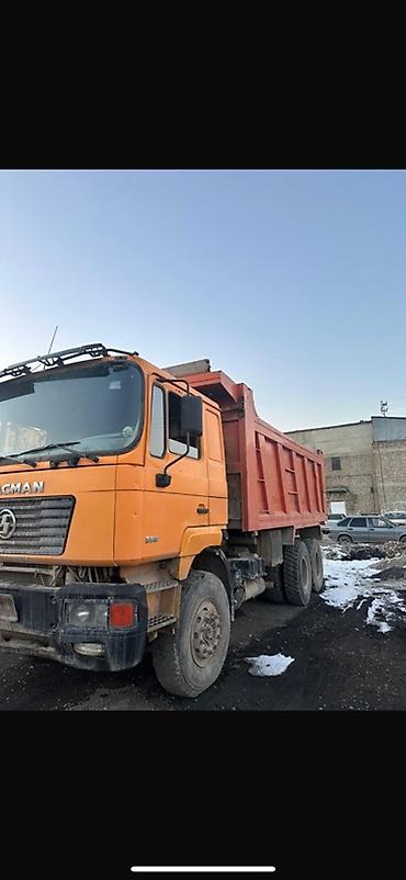 бетона мишалка: Самосвал Shacman в ярком оранжевом цвете с красным металлическим — 2