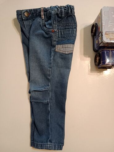 Pantalone: Baby club C&A farmerke za dečake 
Veličina 92 
Cena 500 din — 7