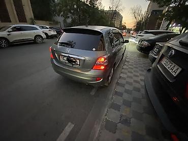 адисей машина: Honda Civic: 2004 г., 1.7 л, Автомат, Бензин, Хэтчбэк — 3
