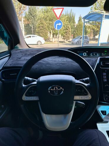 Toyota: Toyota Prius: 2016 г., 1.8 л, Вариатор, Гибрид, Седан — 7