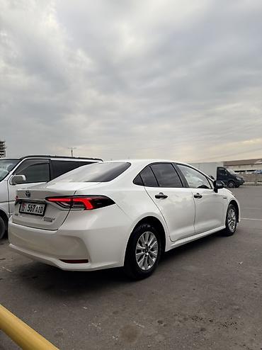 coroll: Toyota Corolla: 2021 г., 1.8 л, Автомат, Гибрид, Седан — 5