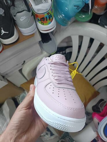 Women's Sneakers and athletic shoes: Nike, 37 — 7