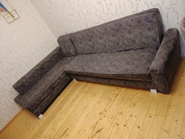 Divan və masa dəstləri: Divan, İşlənmiş, Çatdırılma yoxdur