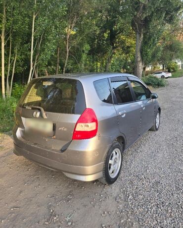 аренд фит: Honda Fit: 2004 г., 1.5 л, Автомат, Бензин, Хэтчбэк
