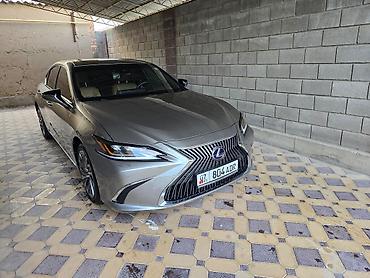 lexis is: Lexus ES: 2019 г., 2.5 л, Автомат, Гибрид, Седан — 1