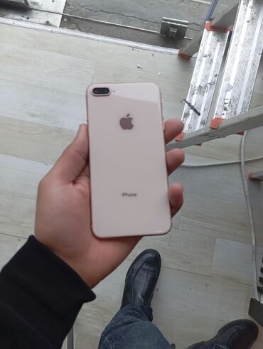 Apple iPhone: IPhone 8 Plus, 64 GB, Gold Iphone, Barmaq izi