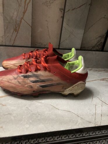 футбольные бутсы 40 размер: Мужские кроссовки, 38, Adidas, Б/у, цвет - Красный