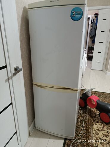 морожный холодильник: Продаётся холодильник LG. в рабочем состоянии. высота 155 см ширина 55