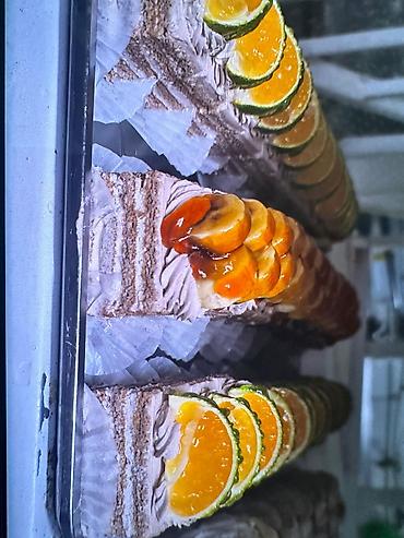 bakery: Rollen Bakery — свежая выпечка каждый день Что предлагаем: - Торты на — 4