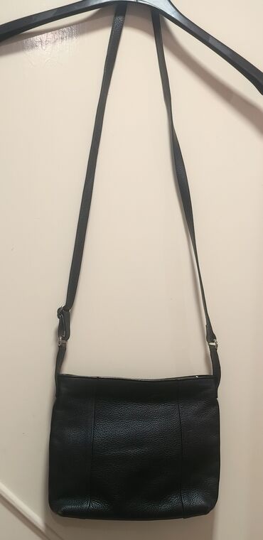 zara kaput sa krznom: Shoulder bag, Manual, Material: Leather