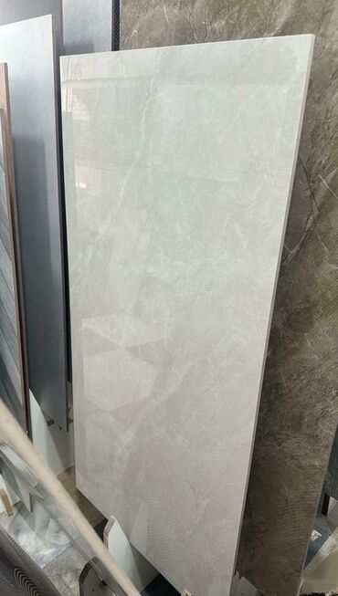 снежок декоративная штукатурка: Böyük ölçülü keramika/porcelan plitə - Rəng və dizayn: Açıq boz-ağ