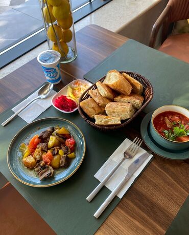 Sifarişlə hazır yeməklər: Ev yeməkləri menyusu – restoran/kafe xidməti Tərkib və təqdimat: - — 5