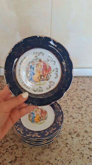 biskvit qabi: Tort və şiriniyyat qabı, rəng - Göy, Kobalt, Çexiya