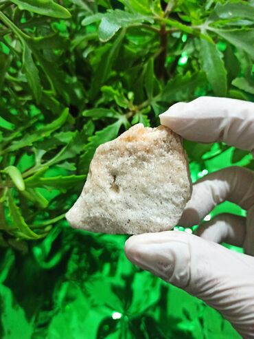 Dekorativ daşlar: İşıq keçirən Təbii Kvars daşı ✨💎 Qiymətlə bağlı maraqlananlar zəhmət — 10