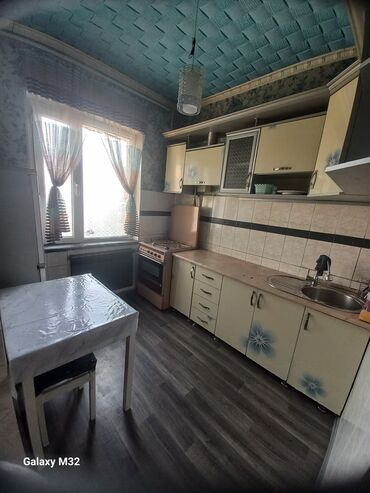 квартира купить: 3 комнаты, 62 м², 105 серия, 5 этаж, Косметический ремонт