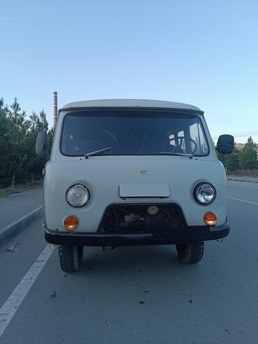 bmw 3 серия 320td at: UAZ “Buxanka” tipli miniven/mikroavtobus Xüsusiyyətlər: - Korpus: 4