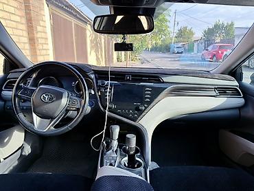 Toyota: Toyota Camry: 2019 г., 2.5 л, Вариатор, Гибрид, Седан — 9