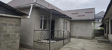Продажа коттеджей и домов: 🏙️ Продаётся: дом, 5+ комнат — 120 м² 📍 Локация: Бишкек, Ак-Ордо 1 ж/м — 11