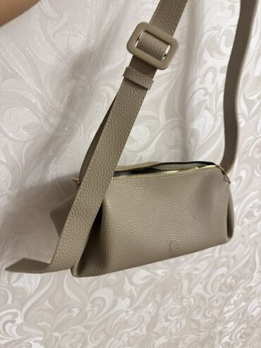 Riyaziyyat: Minimalist çiyin/çapraz çanta - Rəng: Taupe/boz-bej - Material