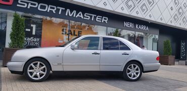 Mercedes-Benz: Mercedes-Benz E-Class: 1997 г., 3.2 л, Автомат, Бензин, Седан