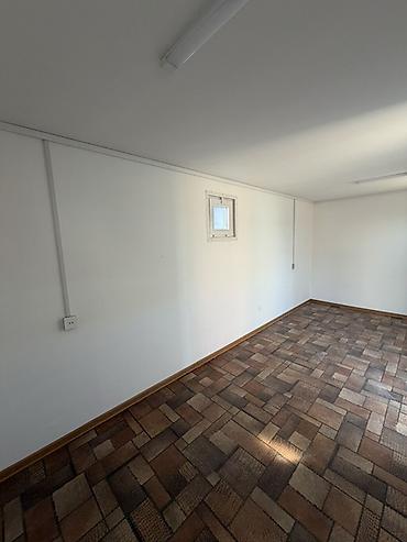 20 fut konteyner ofis/modul otaq - Xarici ölçü: təxminən 6 m — 6