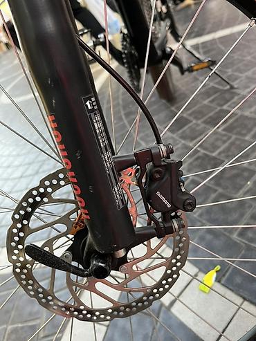 velosiped cube touring pro: Dağ və şəhər istifadəsi üçün uyğun velosiped. Əsas xüsusiyyətlər: - — 7