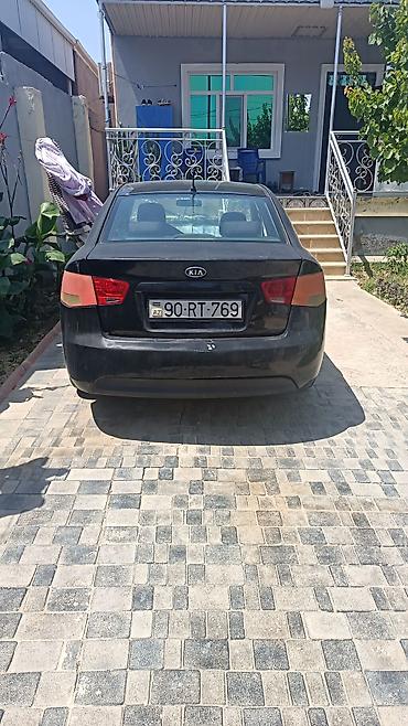 kia cerato qapi: Kia Cerato (sedan), qara rəng. - Kuzov: kompakt sedan, arxa parklama — 1