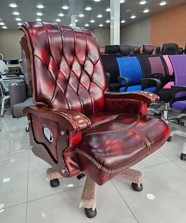 декоративная мебель: С колесиками, Рукояти не регулируются, Кожзаменитель