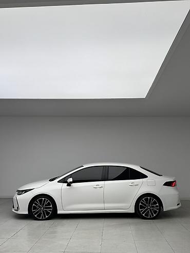 neta ls: Toyota Corolla: 2021 г., 1.8 л, Гибрид, Седан — 4
