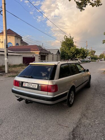 ауди аван: Audi S4: 1992 г., 2.6 л, Механика, Бензин, Универсал