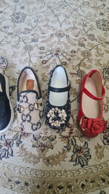 Детская обувь: Продаю обувь для девочки. Обувь новая или в идеальном состоянии ( 1-2 — 5