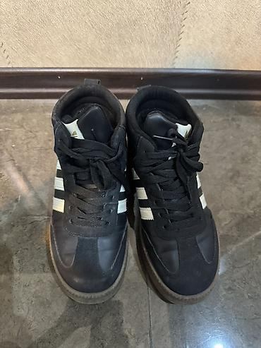 Krasofkalar və idman ayaqqabıları: İçi mexli Qara rəngli Adidas kişi/kadın idman ayaqqabısı – yüksəkboğaz — 12