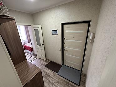 3 комнатную квартиру: 3 комнаты, 101 м², 106 серия улучшенная, 8 этаж, Евроремонт — 8