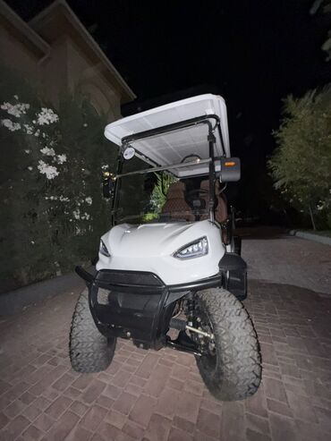 аренда авто с последующим выкупом бишкек: 2025 Golf Car, Ağ rəngli, 4 nəfərlik elektrik qolf avtomobili. Geniş