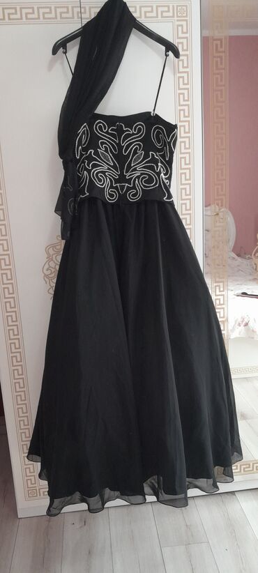crna svečana haljina: Avanti L (EU 40), bоја - Crna, Večernji, maturski, Na bretele
